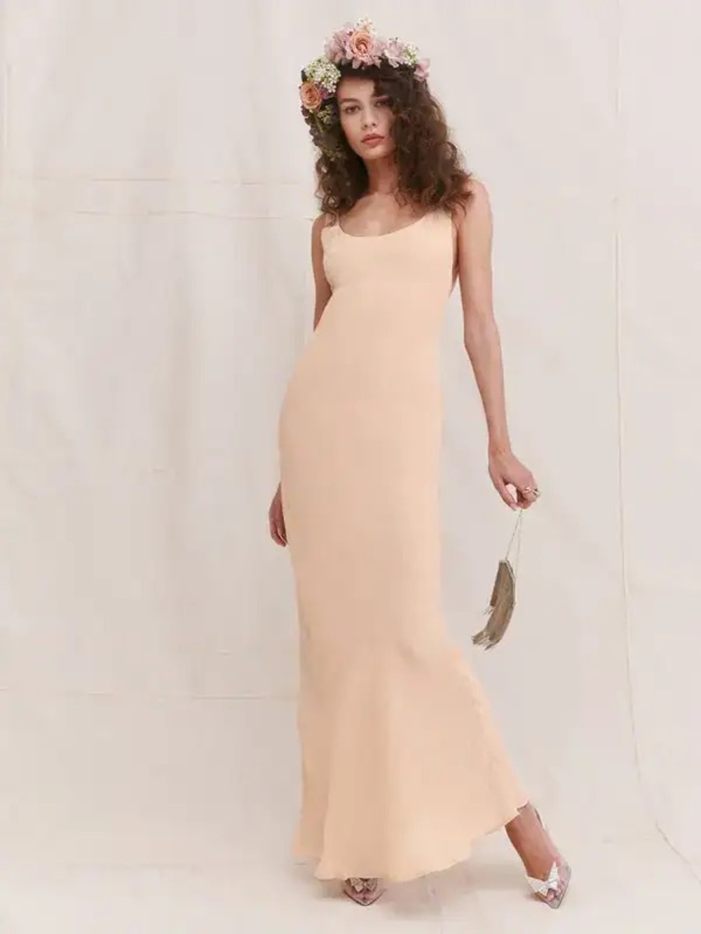 Reformation Barletta Dress in Champagne, Size 6! 🤍